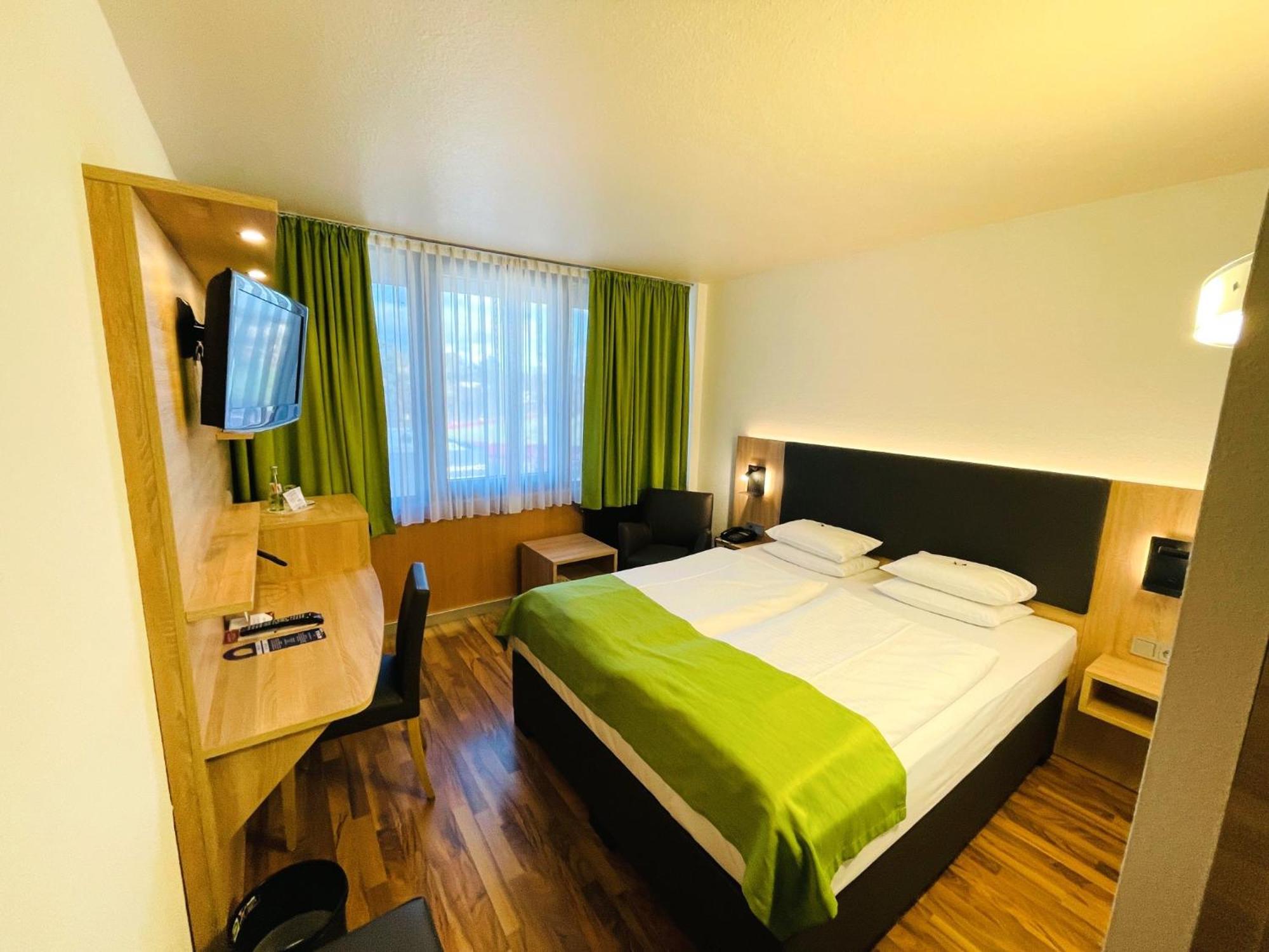 Hotel Arvena Messe 3*